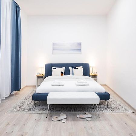 Family Deluxe A Stone Throw From The City Centre And Danube Vienna Exterior photo