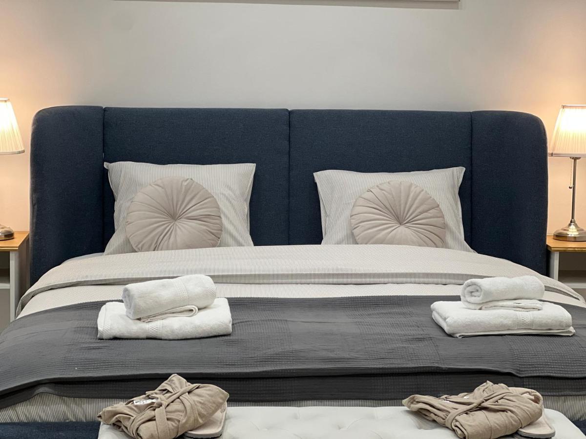 Family Deluxe A Stone Throw From The City Centre And Danube Vienna Exterior photo
