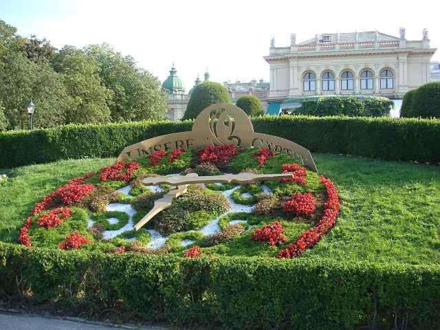 Family Deluxe A Stone Throw From The City Centre And Danube Vienna Exterior photo